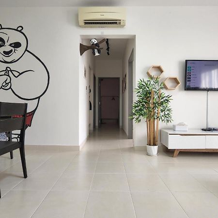 Apartament Netflix Panda House 3B2R Rimbayu Kota Kemuning With Atari Games Teluk Panglima Garang Zewnętrze zdjęcie