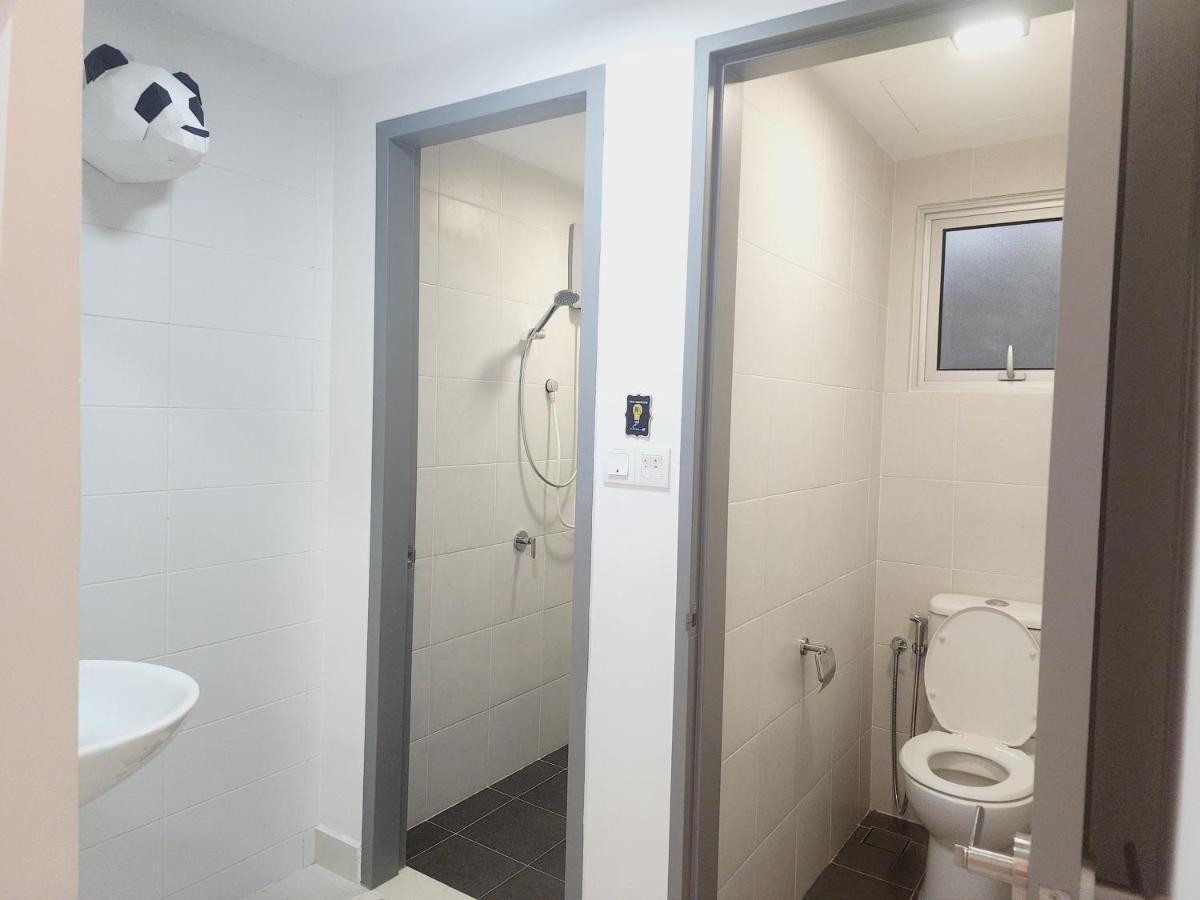 Apartament Netflix Panda House 3B2R Rimbayu Kota Kemuning With Atari Games Teluk Panglima Garang Zewnętrze zdjęcie